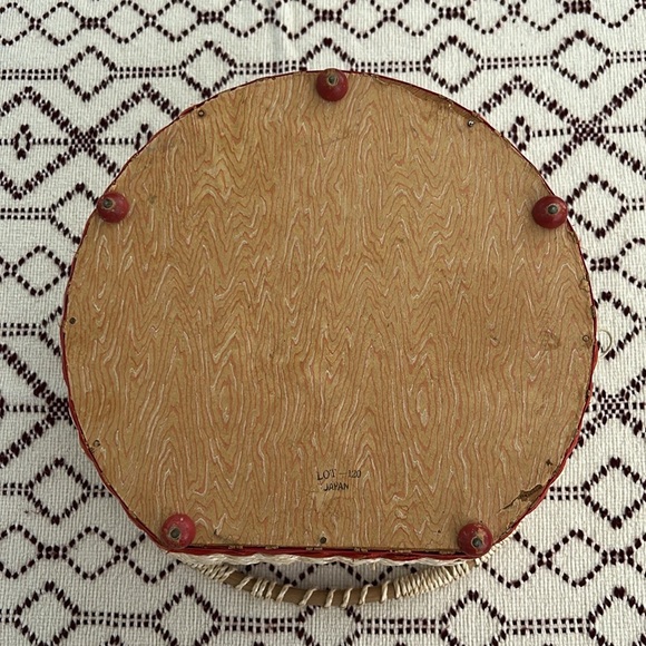 Vintage JCPenney Sewing Basket Constructed from Woven Wicker. - Picture 9 of 12